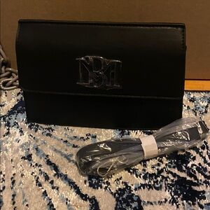 NWT Structured Clutch/crossbidy (detachable Strap) Retail $98